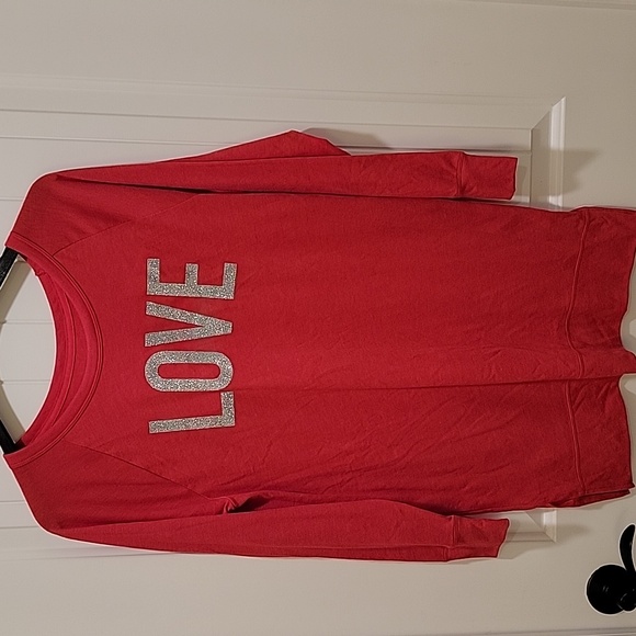 Victoria's Secret LOVE Glitter Red Top Sleep Shirt Size Small - Picture 8 of 8